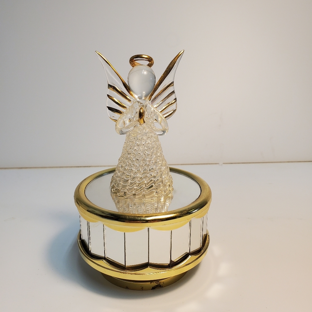 Pre-owned Praying Angel Music Box